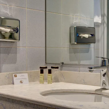 מלון Acadia - Astotel 3*