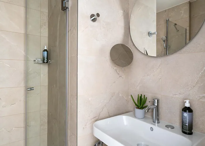 Acadia - Astotel מלון 3*