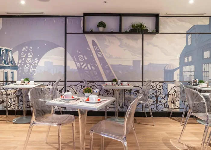 Acadia - Astotel 3* פריז