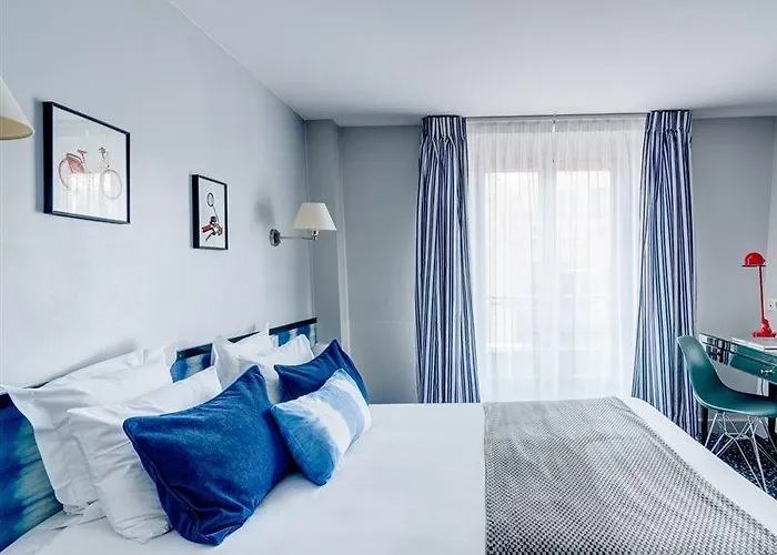 Acadia - Astotel מלון 3*